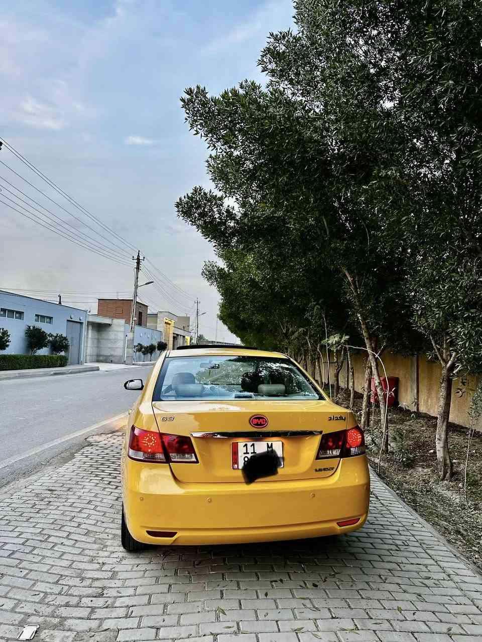 السلام عليكم BYD 2016شركه العامه اصفر بلادي مكفوله كفاله عامه ماشيه38الف حقيقي مكينه 1800 
فول موصفات بصمه فتحه كارت سبير منازل  رقم بغداد باسمي سنويه جديده لل2030 هزه جديد ومصفره من الهيئه مكانها بغداد 
للاستفسار ***********
