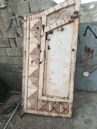 باب حوش • حديدة • قديم