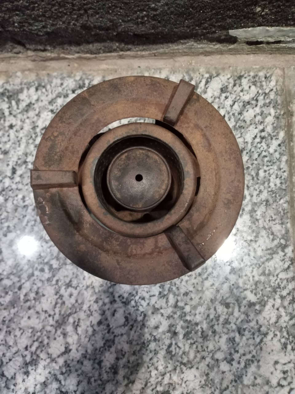 السلام عليكم جولاه قديمه اصليه للبيع حجم صغير شغاله وما تطلع غاز ناره زركه (6)فتايل تاخذ وفتايلها موجوده بل سوك قياساته موضحه بل صوره مبدل برص فقط مكاني ناصريه مركز توصيل ما عدي السعر (18).


**إذا كنت صاحب هذا الإعلان وتريد حذفه لأي سبب، رجاءا أرسل رسالة إلى الدعم الفني**