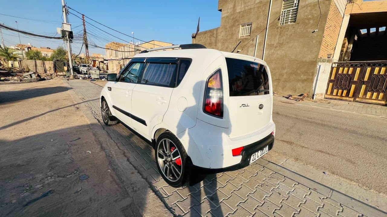 كيا صول 2011 وارد خليجي نص فول دواخل كلاسيكي احمر بيها 3 باردات كلش صغار و بسيطات شرط الفحص والباقي مكفول سيارة رقم اربيل جديد بأسم عربي مداور ثاني يوم أو وكالة سياره جاهزه من كل نواحي مكينه تبريد حدادية گير باتري تايرات كله جديد مكينه ١٦٠٠ دوش مو عادي ويل كب رياضي حجم ١٨ شاشة اندرويد كاميرا حساسات تحكم ستيرن جهه وحده مري شفط 100 وبيها مجال  للاستفسار

*********** المكان النجف الاشرف حي المكرمة
