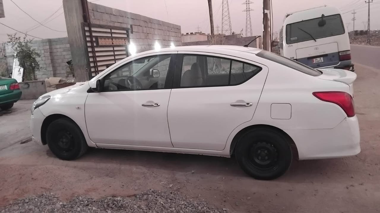 نيسان سني موديل 2020كير مكينه حداده تايرات تبريد دواخل خير من الله وكاله عامه موجوده بيها او تحويل سنويه ٢٥ خلصت مكفوله من الضربه القويه فقط مكانات حالوب فقط مكان السياره البصره حي الرساله مكلف بلنشر السعر ٩٣وبيها مجال *********** *********** الزبير, البصرة
