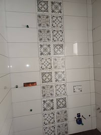 سيراميك وكاشي • ارضيات • جدران