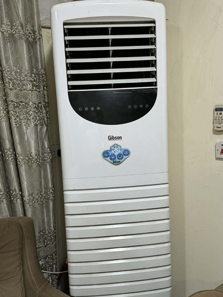 سبالت جداريه عدد 3 كري 2 طن وكنتوري عدد 2 3 طن كل تفاصيلهن موجودات بالصور السبالت بدون تصليح مكانهن بغداد الاعلام  كلهن سعرهن 2600 عدد 5 جميع السبالت شرط الفحص مشدودات ***********
