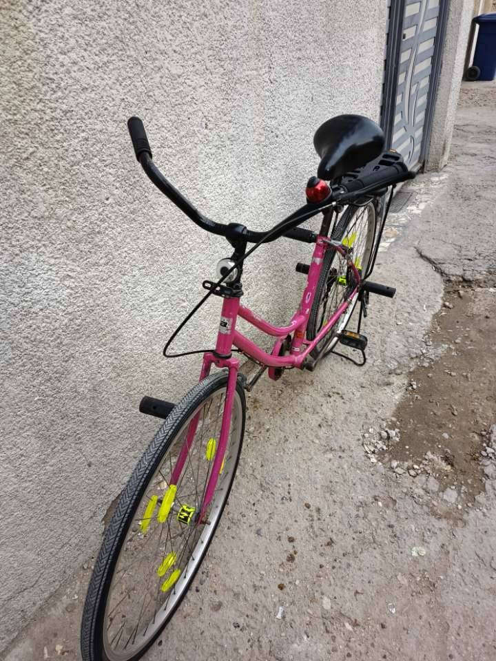 سلام عليكم باسكل بناتي البيع لون وردي سعر بدون غراض 75وبي مجال وبي جرده صغير واذا ويه الغراض ب100 الغراض 18فسفوره36كصبه وكوب شمسيه وشمسيه وست حمالات وكاسحه  وستان نص وب80بس الحمالات ووالفسفورات وطياريه ملاحضه الجاملغ الاصلي مكسور الوره وموجد والامامي كلسي مابي اطيك جاملغ جديد اسود وقطعه مصبوغه هو سكان


**إذا كنت صاحب هذا الإعلان وتريد حذفه لأي سبب، رجاءا أرسل رسالة إلى الدعم الفني**