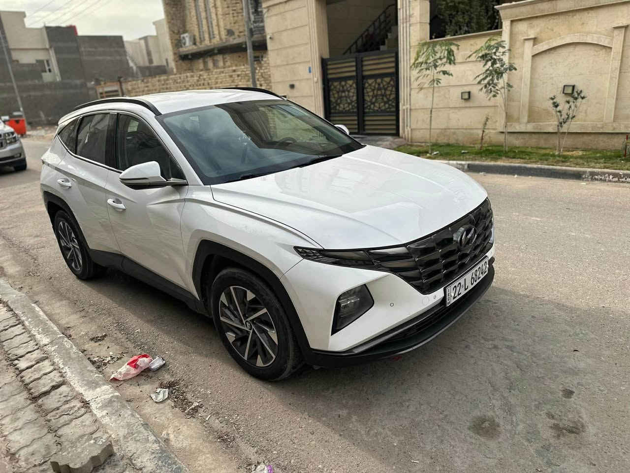 هونداي توسان خليجي موديل 22  محرك 2000 دوش 
مواصفات بصمه كشنات كهرباء شاشه جبيره تبريد قطعتين كشنات جلد بردات خلفيه تشغيل عن بعد  فول السيارة ماعدا بانراما رقم اربيل الجديد
بيه بارد مقدار صبعين بالبنيد
الفحص ماله موجود 
السياره مكفوله
س210

البصرة قضاء المدينة *********** القرنة, البصرة
