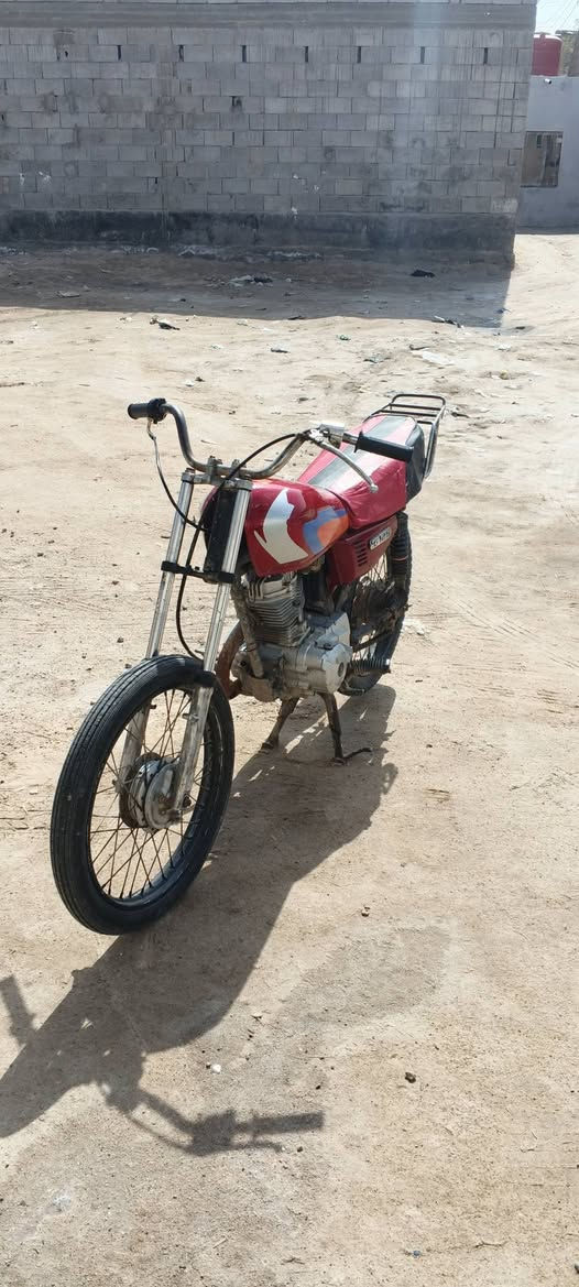 سلام عليكم دراجه ايراني للبيع ب300وبيها مجال ومكفول من سرقه :رقمي
***********
