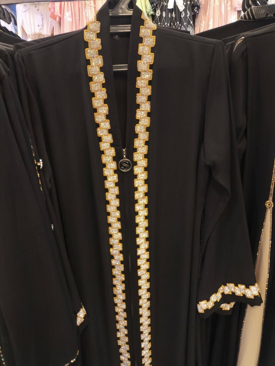 تم وصول عبايات أصليه
موديلات جديده 
العنوان الانبار حديثه مقابيل شاشه العرض 
ازياء عماد


**إذا كنت صاحب هذا الإعلان وتريد حذفه لأي سبب، رجاءا أرسل رسالة إلى الدعم الفني**