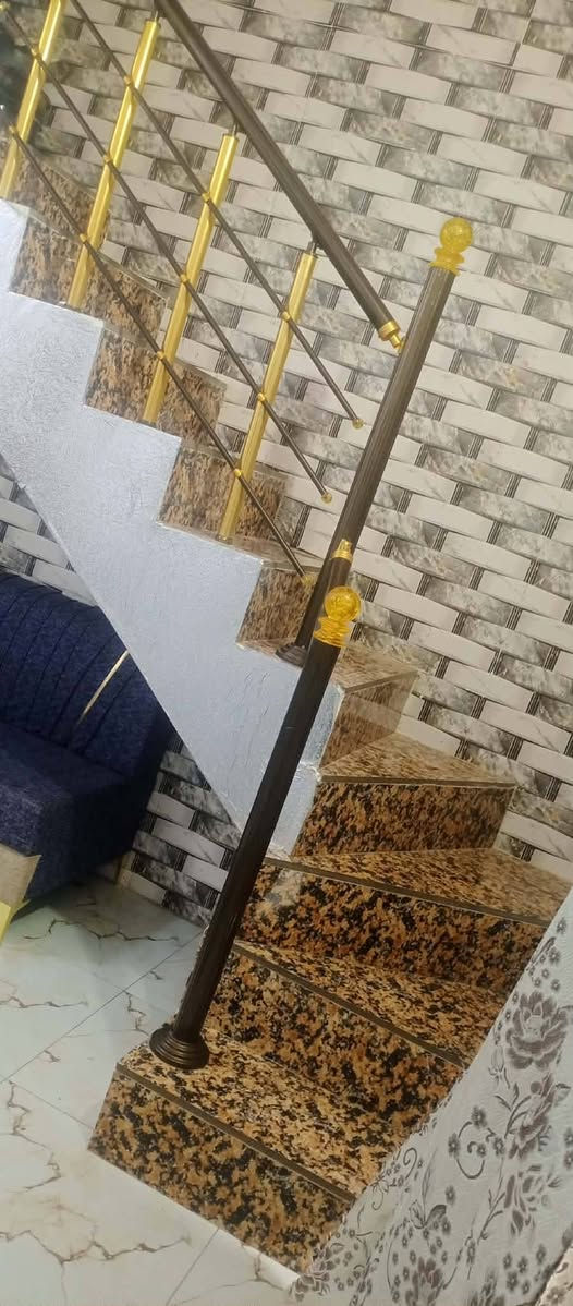 بيت مساحه 50متر بناء بلوك صب كونكريت مسلح بناء درجه اوله داخل مجمع انوار كربلاء قرب صطرت البراهميه  طابو سند 25 السعر بلاش بلاش الله يديمك يارخص السعر 38 مليون التصال *********** @إشارة
