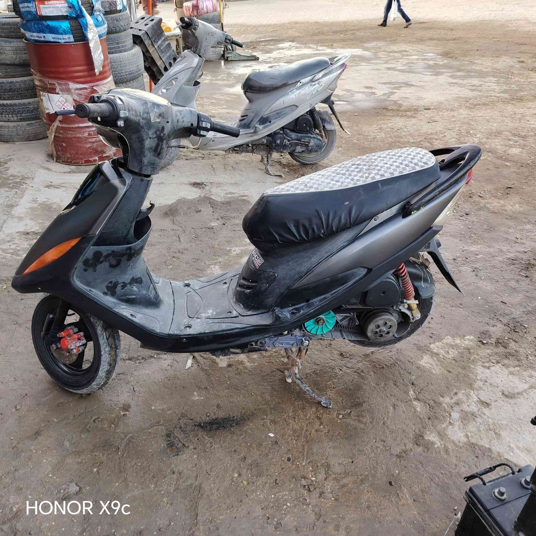 سلام عليكم دراجه ماكس عدله الدراجه تعمير ونضيفه حيل المحرك 49 مفتوحه بس مستم بيه بس سلف 55 هيه الدراجه 49 بيه كلج امامي رياضي + الصلصه صجميه ما بيه اي نقص القبك الهدر موجود السعر 550 وبيه مجال هاذه الرقم *********** مو شراي لا يراسل عنوان بابل ابي غرق الدراجه شلعه ومعدل المكينه عاعمه
