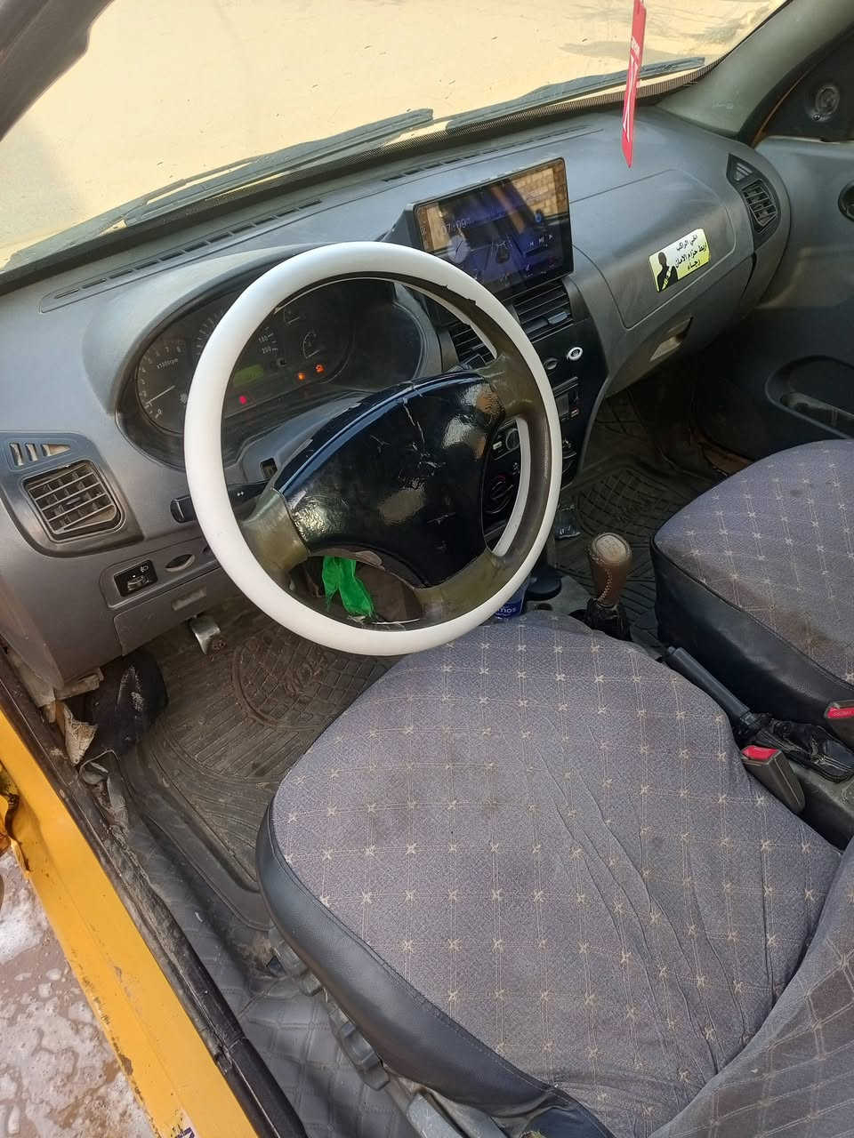 طيبه ٢٠١٦  مصفره هيئه وغرامات مداور ثاني يوم مكينه وكير وحداديه وتبريد وتخم تاير جديد بيه جاملغ صبغ جهة العبري الامامي والباقي مكفول سعره ٣٥وبيه مجال مكانه ديوانيه للاستفسار الاتصال على الرقم ***********
