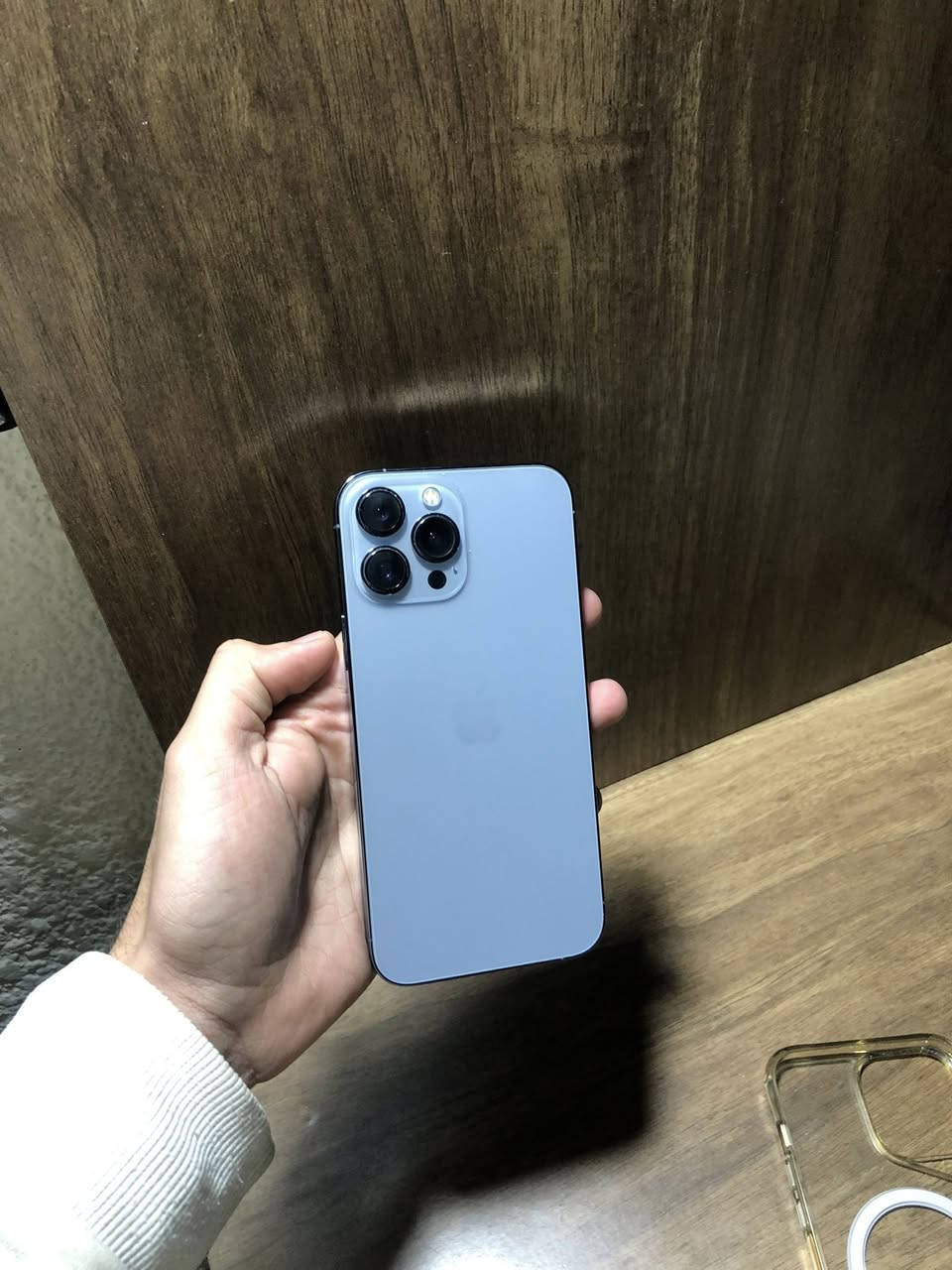 سلام عليكم ايفون 13 برو ماكس ذاكرة 256 بطاريه 95 الجهاز وتر بروف كلشي ممبدل بي وميعبر هوه سعر 700 ***********
