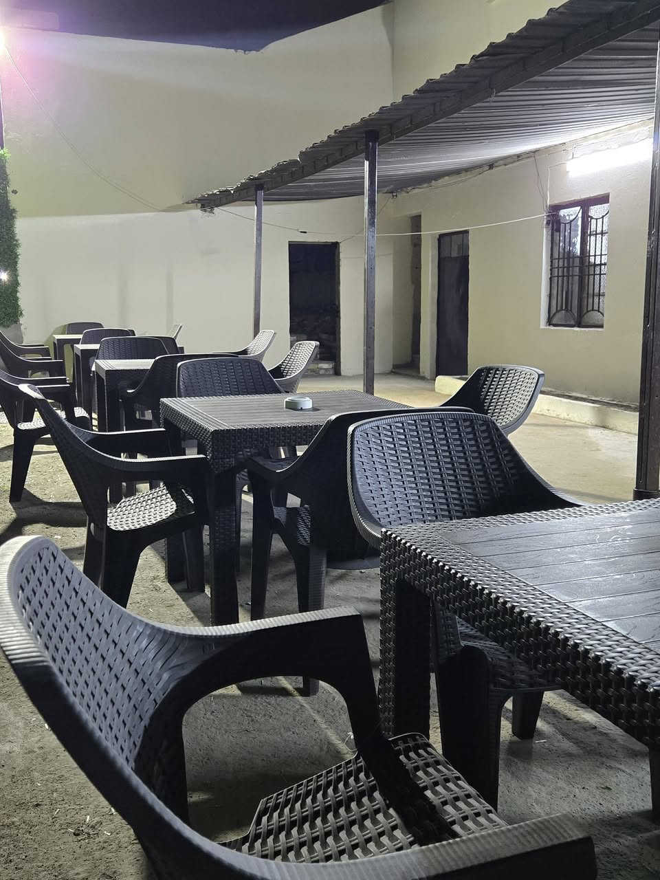 على بركة الله افتتاح نادي الكمالية
كوفي جاهز ومفتوح وملعب قريبا 
يوجد لدينا نراكيل ،كابتشينو،جاي، اندومي ، عصاير 
دومنه ورق طاولي 

الموقع الكمالية شارع السياحي ملاصق للدخول لسوق الكمالية 

الموقع 
https://maps.app.goo.gl/aLHQuQoEjD42datB8


**إذا كنت صاحب هذا الإعلان وتريد حذفه لأي سبب، رجاءا أرسل رسالة إلى الدعم الفني**