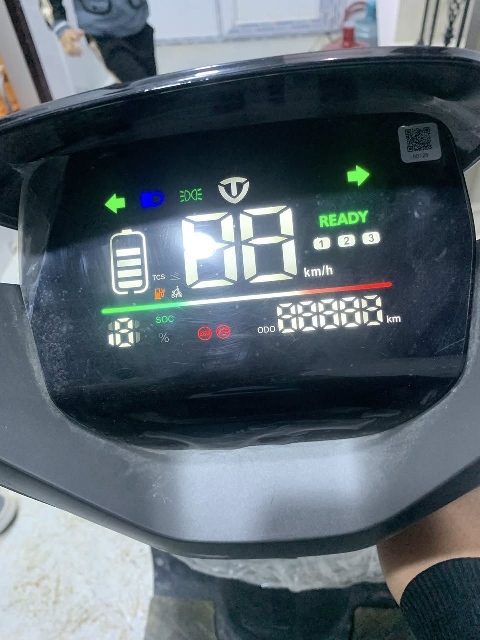 سلام عليكم دراجه تالج شحن فول مواصفات يجي وياه بصمه تقفل وتفتح و تشغيل عن بعد كل ملحقاتها جاهزه كلشي بيها شغال ميه بالميه بس شغلها و امشي ما ناقصها اي شي السعر 750 الف للاستفسار على هذا الرقم بي واتساب ***********
