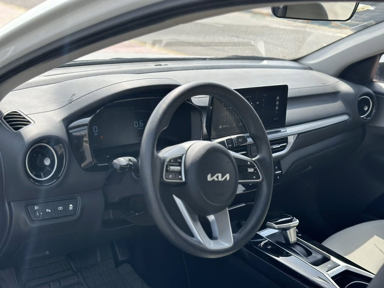 السلام عليكم  للبيع رقم اربيل كفاله عامه 2024 ماشيه 27 الف مكانه نجف ***********
