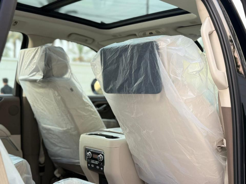 ﷽
🔥بسعر مناااااااسب جدا🔥 

جمسي YUKON دينلي 2024
مكينة 8 سلندر
عداد المسافات: 58 الف كيلو متر 
المواصفات: خليجي وكالة المنصور 
رقم بغداد بأسمي شخصياً 
فول مواصفات 
بانوراما
جكات
كراسي جلد اصلي(عسلي)
كراسي اثنين كهرباء
كراسي هزاز(عند اقتراب السيارة من اي شي)
كراسي خزن(ميموري)
كراسي(تدفئة+تبريد)
كراسي تدليك
كراسي خلفية كهرباء
كراسي خلفية تدفئة
تبريد خلفي شاشة
شحن الهاتف لاسلكيا
عدادات شاشة ديجيتال
رادار
تحديد مسار
كروس سرعة
داتا شو DATA SHOW
نظام AUTO START
هاندبريك دكمة AUTO HOLD
نظام DETECT OFF
نظام مانع انحدار
٦كامرات ٣٦٠ درجة
خمس بصمات
فول تحكم استيرن(جهتين امامي+جهتين خلفي)
استيرن كهرباء
استيرن تدفئة
شاشة عرض الاعطال
دوسة كهربائية
صندوك كهرباء (شفط)
دبل حساس (امامي+خلفي)
مانع تزحلق
فور ويل
شاشة امامية كبيرة اصلية تدعم ابل كار بلي واندرويد اوتو
شاشات خلفية اصلية
تشغيل عن بعد
دوسات كتابة denali 
اشارة بالمري
مري كهرباء(شفط)
نقطة_عمياء
لايت عدسة زنون(عالي+ناصي)
لد أمامي خلفي

وباقي مواصفات الدينالي 
السياره شخط بابين خفيف ممبين  فقط 
الي يدور جديد جديده بشكل بالعافية 
ع تكون من نصيبه
مكان السياره : بغداد

رقم صاحب سيارة
***********
