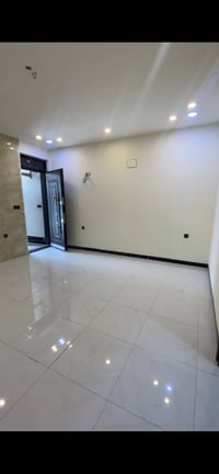 للايجار طابق ارضي معزول من بيت  بناء حديث - موقع حي الجامعة 📍 يحتوي ع ...