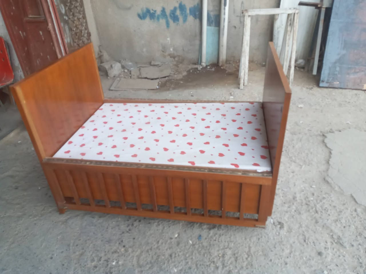 جربايه طفل صاج تزكام مستعمله وتتفصخ  طول متر و33 سم عرض 85 سم السعر 90 وبيه مجال العنوان بغداد حي الإعلام الشباب نهاية شارع سوق اميمه  صيدلية نور الشباب قرب النادي التجاري  موبايل عراقنا وتساب بي 
*********** 
***********

يوجد توصيل غير مجاني داخل بغداد فقط
