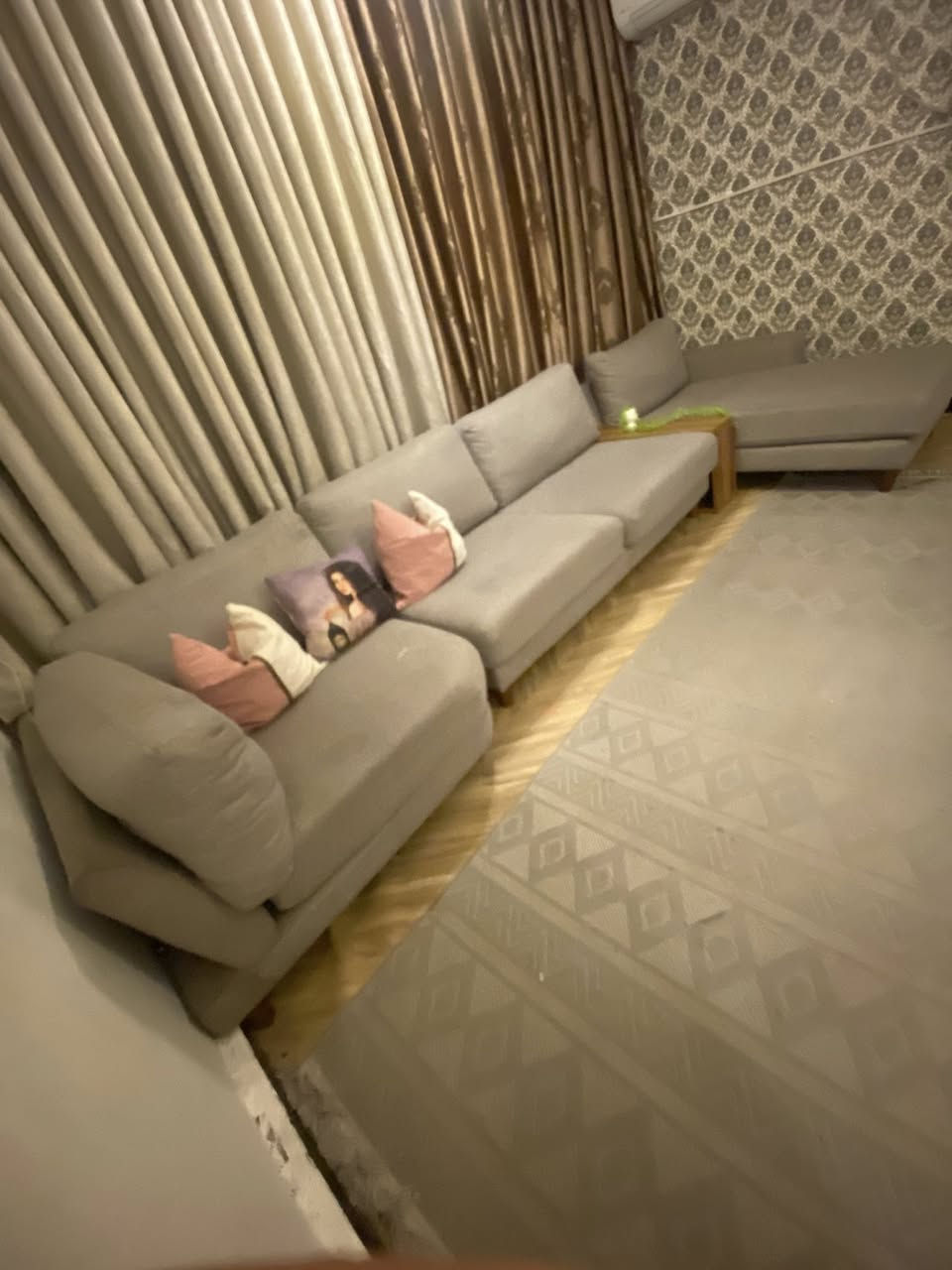 غراض بيت للبيع نضيفات جدا
ميز طعام 
كورنر
سعرهم جدا جدا مناسب


**إذا كنت صاحب هذا الإعلان وتريد حذفه لأي سبب، رجاءا أرسل رسالة إلى الدعم الفني**