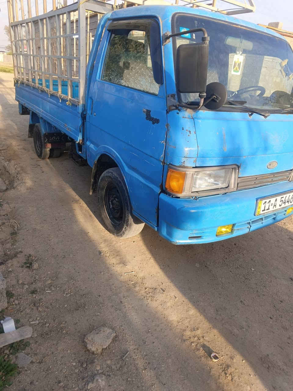 تفاصيل داخل الصوره
