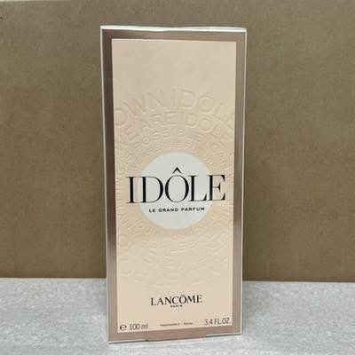 كم عطر مميز ومعروف يرهم للجنسين متوفرات يمي بحالة جديدة
هاي العطور كل واحد بيها إله مستخدمه الخاص، وكل عطر من هاي العطور إله ذوقه وميزته الخاصة، ثباتية وفوحان كل واحد من هاي العطور تختلف، الڤيرساتشي ديلان بلو 200 مل والباقيات 100 مل أو 90 مل.

إنت يا هاوي ومستخدم العطور إذا چنت تدور على عطر ينطيك جمال وثقة بالنفس، فهاي العطور إلك.

حالياً هاي العطور متوفرة يمي جديدة للبيع

📥 لمعرفة السعر والطلب دز رسالة على الفيس بوك مالتي

🚖 عندي توصيل لكافة محافظات كوردستان والعراق


**إذا كنت صاحب هذا الإعلان وتريد حذفه لأي سبب، رجاءا أرسل رسالة إلى الدعم الفني**