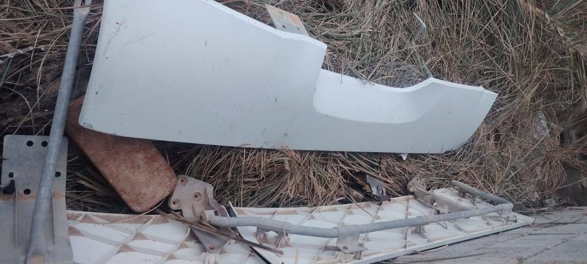 سلام عليكم للبيع زعانف رينو قماره عاليه مكان واسط الصويره  نضيفات  السعر 250 وبيهن مجال حك الجيه والاستفسار على هاذا الرقم ***********
