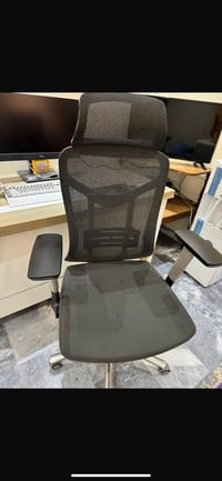 أغراض مكتب للبيع  للتواصل 07747900515