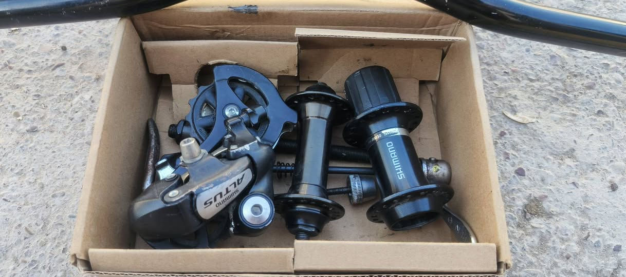 مزود بي قطع هواي مثل بطيخات ٧ الاوان ركبه ٧ الوان جفوف بايدر مزوده ستيرن كاربون فايبر ٩٠ سرج جلاتين زنجيب بلاتين مكينه خلفيه ٨ والاماميه ٣
السعر جدآ جدآ مناسب ١٧٥ الف دينار بغداد الحسينيه اي ستفسار وتساب ***********
