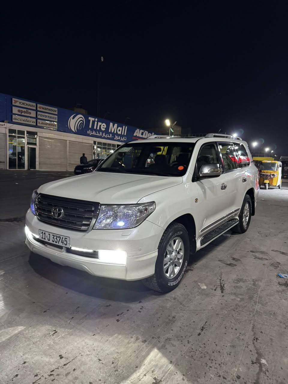 سلام عليكم
لاندكروز للبيع 
2010 فول مواصفات 
مكفوله كفاله عامه عدا ثنين بوارد
السعر 293
رقمي ***********
