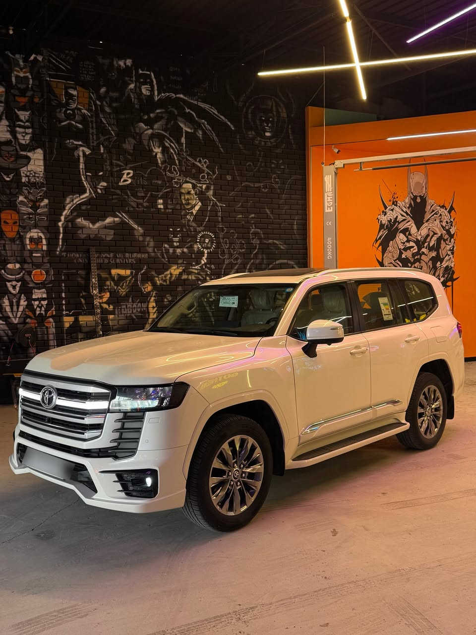 السلام عليكم
لاندكروز GXR limited (بريم اصل ) موديل 2024 السياره رقم بغداد بأسمي تحويل ثاني يوم ماشية 42 الف السياره مكفولة كفالة عامة والسونار مرفق بل منشور 
السعر 690$ وبيهه مجال بسيط وترهم بيع او مراوس حسب القناعة 
مكان السيارة بغداد 
رقمي ***********
