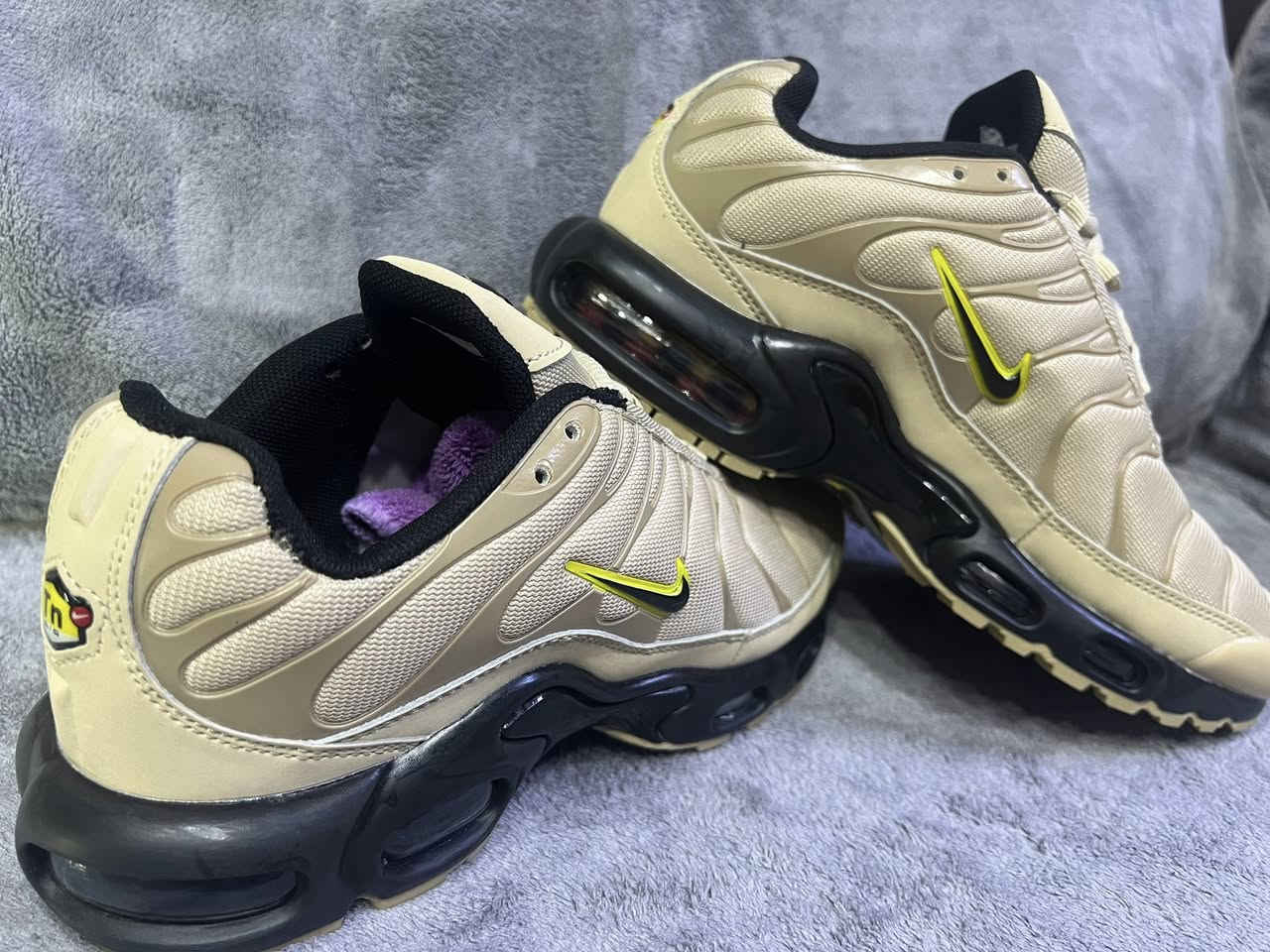 سعر ٢٥ متوفر توصيل ***********
