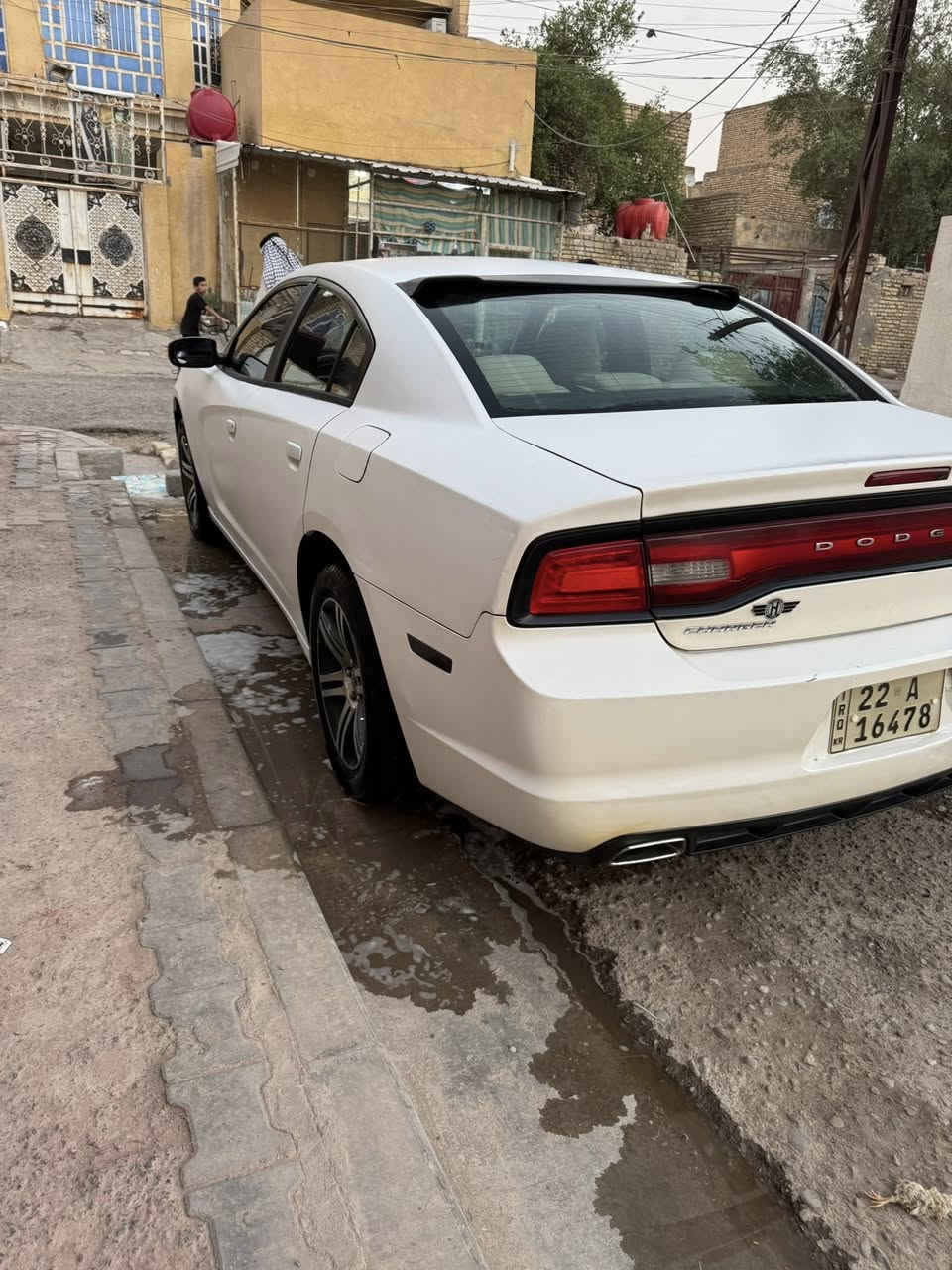 سلام عليكم 
جارجر موديل 2011
رقم اربيل بسمي 
سياره جاهزه على آخر حبايه خير من الله
مكينه كير اكسل حداديه تخم تاير كله جاهز 
كير ماوس 
شاشه جبيره 
عينه 260
كلاصات حار وبارد 
شفتات ستيرن
تشغيل عن بعد 
السياره مغلفه كلها فابلون طافي 
بيها 3 قطع فتح بدون دواخل 
مكان السياره ميسان العماره
 
…… سعرها 145 وبيها مجال

***********
