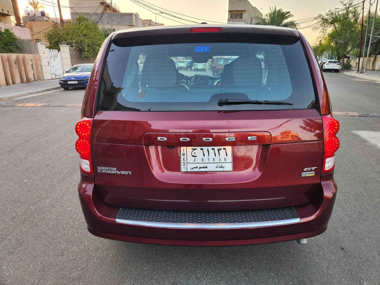 السلام عليكم 

دوج كراند كرفان GT فول مواصفات 2019

معروفه مواصفات الGT

محرك 3.6  لتر.  V6

تشغيل عن بعد 

تحكمات ستيرن كامله 

7مقاعد 

3قطع تبريد 

بردات بلادي 

ابواب جانبيه كهرباء 

جنطه خلفي كهرباء 

كشنات جلد كهربائي 

تدفئه  بالكشنات 

ستيرن تدفئه 

٣ شاشات 

فرس بالقماره مع الشاشات 

كامرا خلفيه 

مثبت سرعه

كشنات قابله للطي بالكامل 

السياره ماشيه 162 الف كيلو 

تخم تاير جديد

كير مكينه تبريد كفاله 

صور الحادث مرفقه بالمنشور 
السياره حادثهه بنيد وجاملغ عكس السايق 
بدون شاصي مبدلات ومصبوغه وبيهه كلير  بابتين وجاملغ  اليمنه توحيد لون 
السياره بيهه سونار
السعر 175$وبيهه مجال للشراي 
العنوان /بغداد/ الكاظميه شارع اكد 
للإستفسار اكثر الاتصال على  صاحب السياره 
*********** واتساب 
***********
