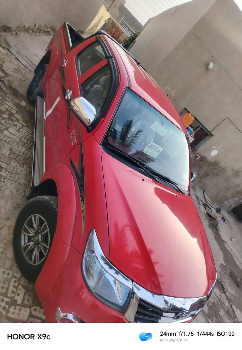 سلام عليكم
هايلوكس 2014 فورويل كويتي رقم بغداد شبه مميز

مكفوله ماعدا شبر بارد بالچاملق الخلفي

العنوان بغداد سعر 235 وبيها مجال

***********
