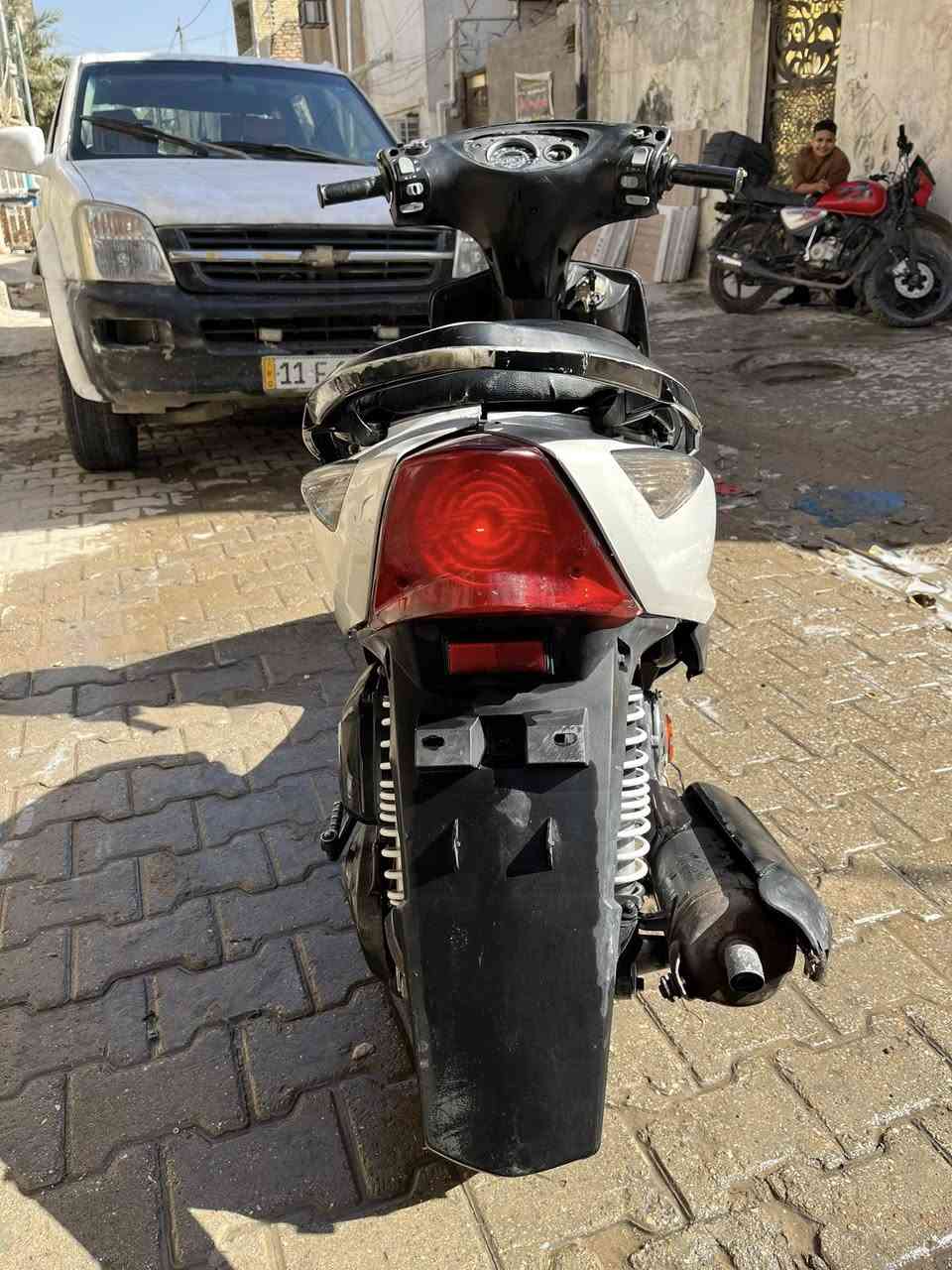 السلام عليكم دراجه ثعلب GTR للبيع مكفلوله من تاير لتاير مكفوله من كهربائيات وكفرات شغاله سلف وهندر وقبق فلاوين رياضي شلعه ومعدل 🔥دراجه وحش مفتوحه بس مره وحده وعلى ايدي للبيع المكان بغداد المنصور الوشاش السعر 500وبيها مجال لاتصال ***********
