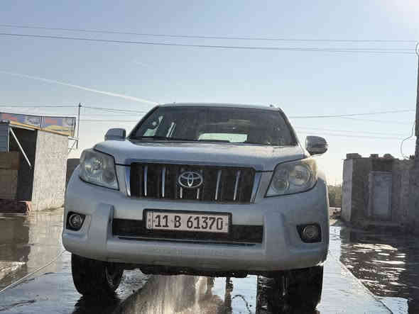 #برادوTXL  فول الفول ٦ سلندر. 

السلام. 

اقرأ تفاصيل ♥️♥️

بشرط بل حقيقه احله من صور. كلش جديد 

كير مكينه حداديه تبريد. بلادي وضع شركه 

مافتحو بيها برغي بشرط 
 
عليا تخم تاير جديد 

سيارا مالت جناي  مافتوح بيها برغي على سونار وين ماتريد 

برادو موديل 2012 رقم بغداد 
-مواصفات 
عداد كيلو متر١٩٠
١- اصلي  اكويتي امذهاب  🏅🏆
٢-بصمه
جلد 
٣-فتحه
٤-ثلاجه
٥- مثبت سرعه 
٦- محرك ٦ سلندر
٧-شاشه
٨-كامره خلفيه
٩-مري شفط
١٠-تحكم ستيرن
١١-نظام تزحلق
١٢-حساسات
١٣-كشنات جلد
١٤-دفع رباعي
١٥-دبل تانكي
١٦-سبير تعليك   
 كفاله. من اي ضربه أو تبديل صور السونار موجود
اي ستفسار على رقم ***********
سعر ٢٩٨ قفل 🔐
