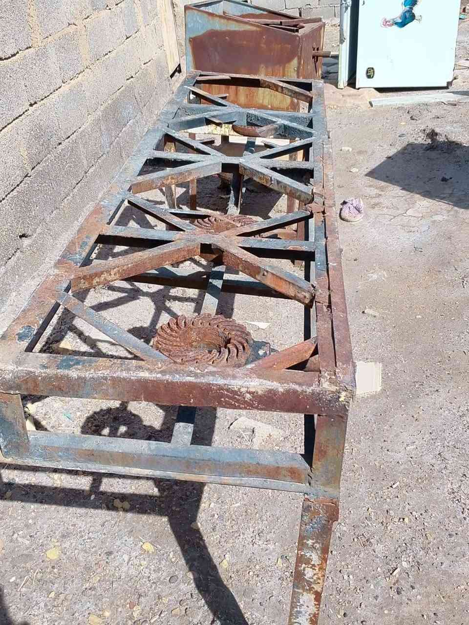 طباخ عفريت ثلث عيون شغال البيع ***********
