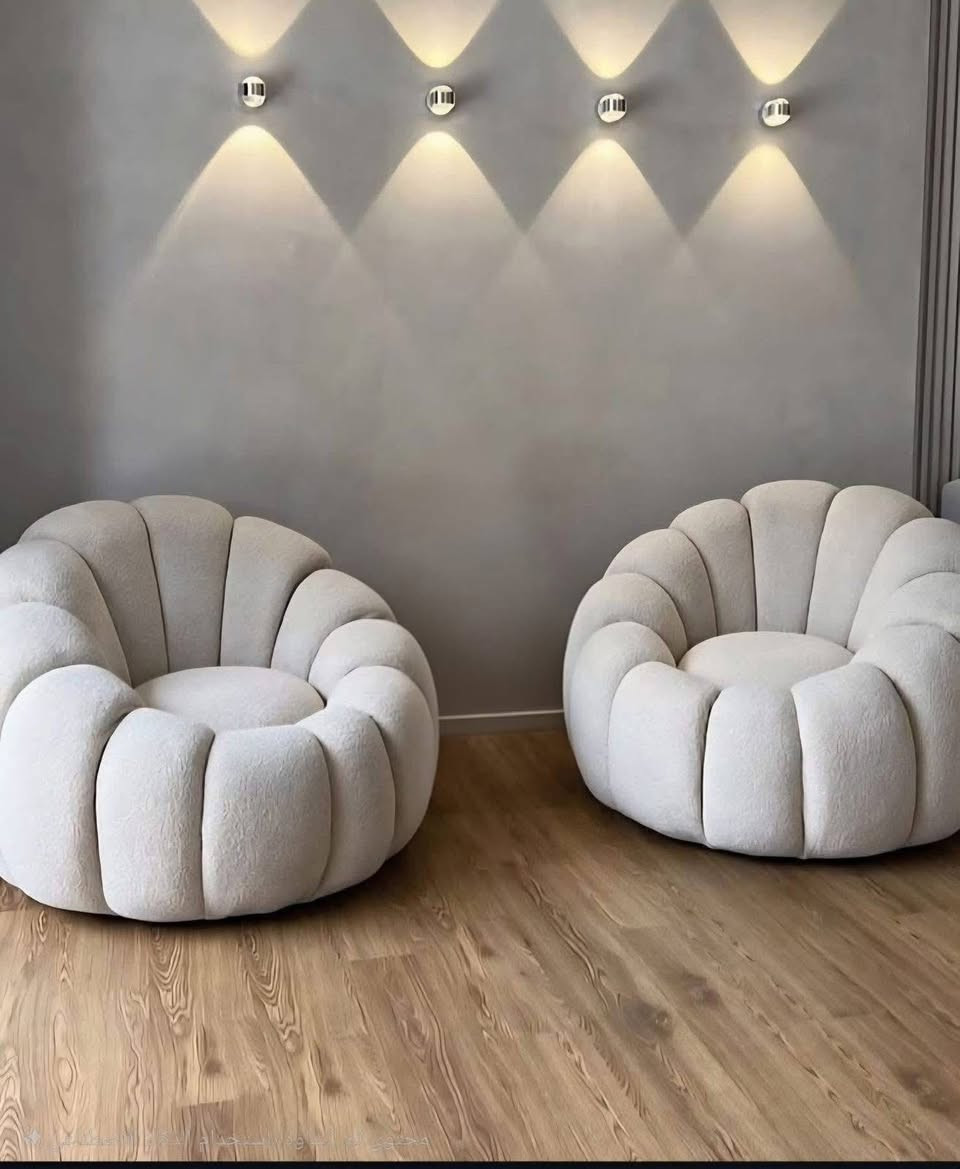 يتـوفر اتخـم و دواوين ببلـز الحديـثة وجميـع المديـلات 
متوفرة بالنـقد والاقساط 
العنوان طريق حلة نجف -قرب جامعة بابل 
عبدالله قاسم ***********
