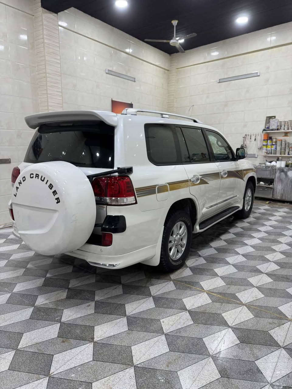 سلام عليكم للبيع لاندكروز 2009 قطريه سياره كارتون ماشيه 220 اصل
جاهزه للخير مكفوله من الحادث والتبديل والصبغ فقط 

مكانين بارد ومكان كارت مكينه كير حداديه تخم تاير جاهزه

رقم بغداد تحويل مباشر 

***********

***********
