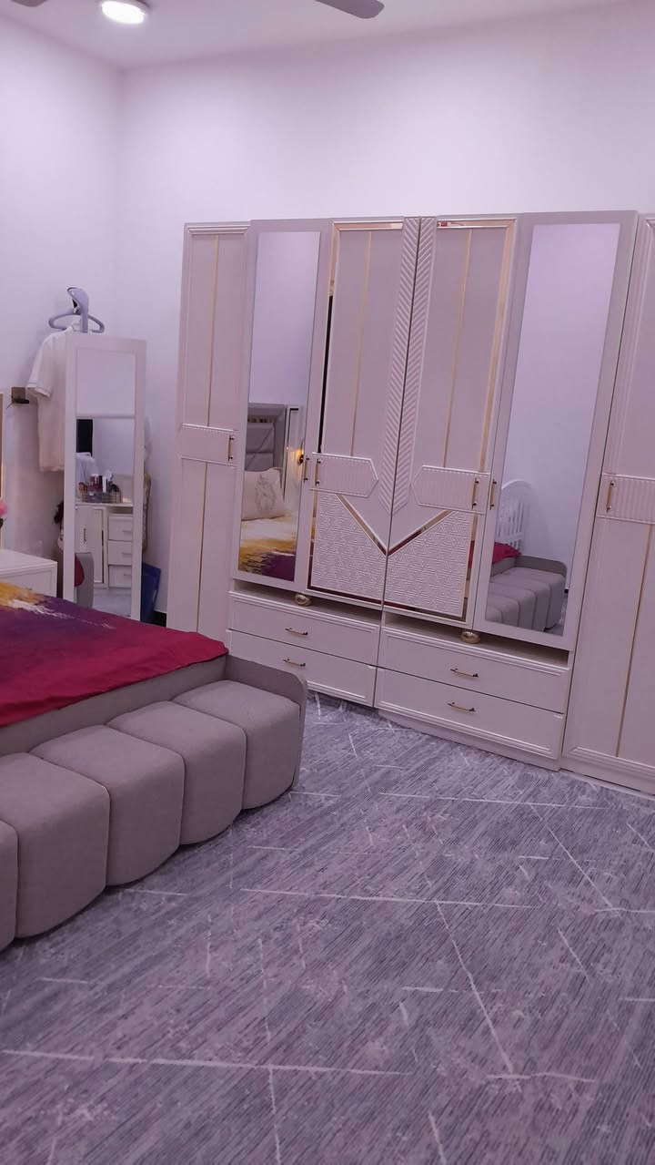 سلام عليكم
بيت للبيييع
التنومه قرب شارع الامام علي ع
اسم المنطقه حي للامام رضا 
يبعد عن سوك التنومه 5 دقايق مشي 
مساحه البيت 90 م
طابو صرف زراعي سند 25
قريب عليك ابو الطابو تريد وكاله موجود 
البيت بنيان جديد 2024
ابيع البيت مع الاثاث
يحتوي ع غرفه + هول + دوانيه + مطبخ + صحيات داخل وخارج
البيت بسمي مو مكتب
الاستفسار ***********
تعال خاص تدزلك تصوير البيت
