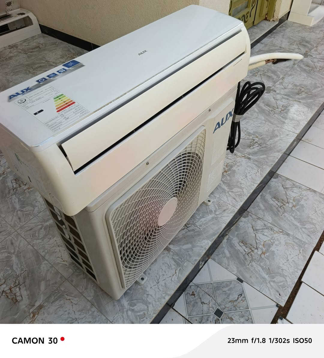السلام عليكم سبلت اواكس طن ونص طك كارتون استخدام قليل جدا تبريد ثلج❄ غاز شركة مادخل تصليح نهائيا جيب وشد العنوان بصره ابو الخصيب ابوجوزي للاتصال على ***********
