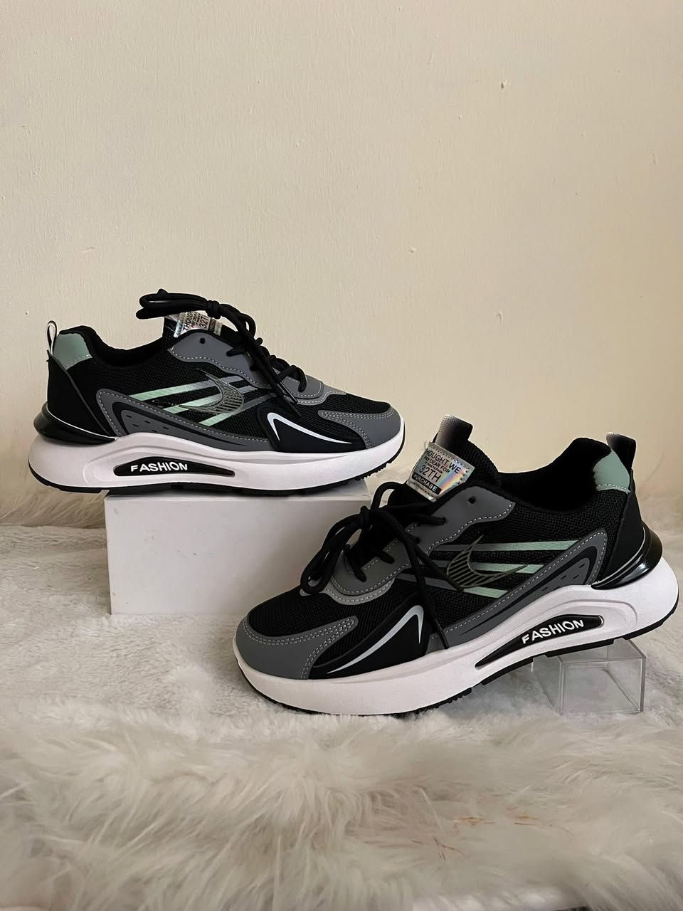 احذية من ٤٠-٤٥ 

الكمية ٥٠ درزن محجم


**إذا كنت صاحب هذا الإعلان وتريد حذفه لأي سبب، رجاءا أرسل رسالة إلى الدعم الفني**