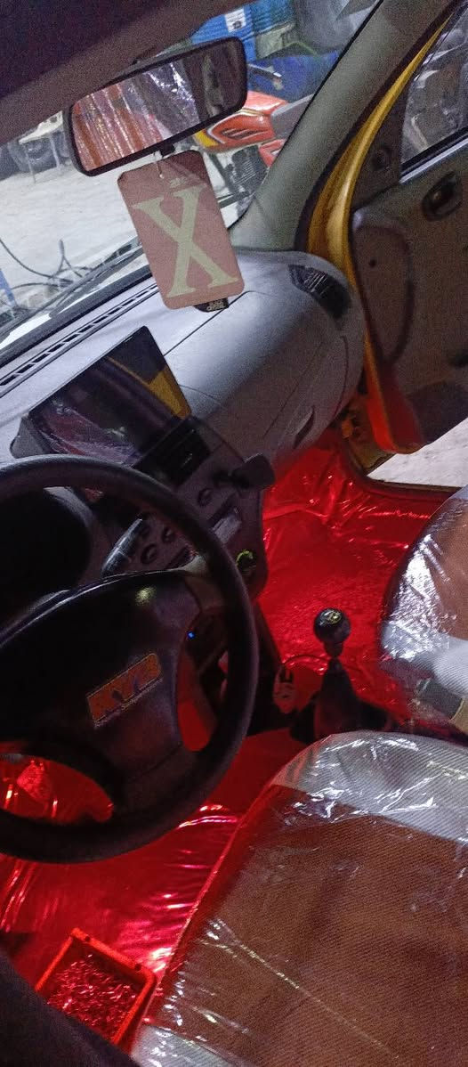 سلام عليكم شلونكم شباب طيبه للبيع موديل 2015 السياره مكفوله كير محرك تبريد ثلج حماوه ربع ثابته بيها ضربه بالجاملغ ومرجعه ع البارد هيئه وغرامات امصفره السياره بأسمي سنوية لل30شرط التحويل الفابلون للجماليه فقط اي جراد ماكو سعرها 37وبيها مجال بسيط للتواصل *********** بي واتساب مكانها بغداد
