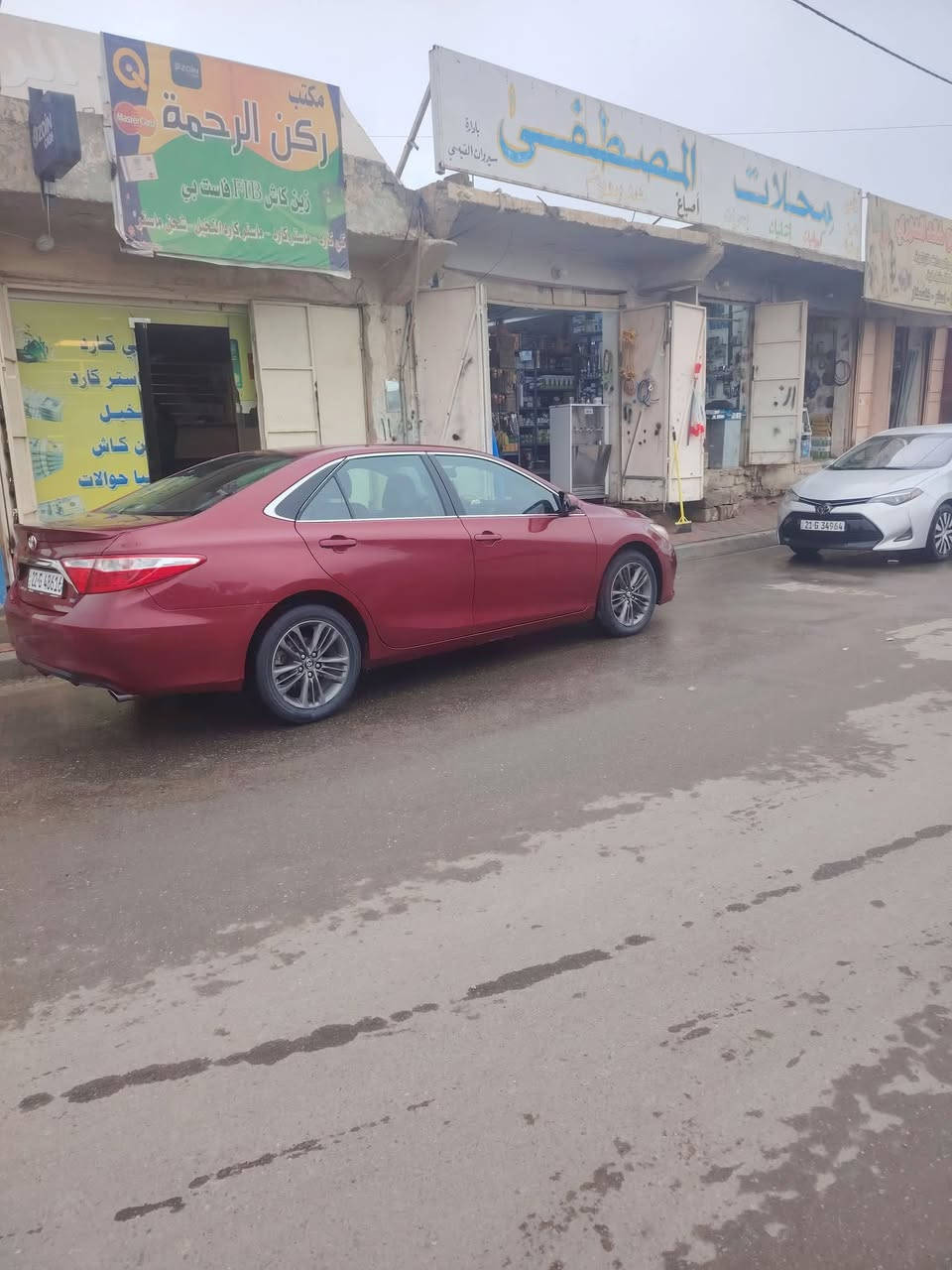 السلام عليكم.
كامـري للبيع. 
2016.
2500
مواصفات se. 
ظرر جاملغ وبنيد. 
كير محرك شرط. 
شاشه كامره. 
تحكم استيرن. 
شفتات مثبت سرعه. 
رقم اربيل دولي.
للبيع او مراوس بكم 9/10.
مكانها صلاح الدين بيجي 
للاستفسار الاتصال.
***********.
***********
