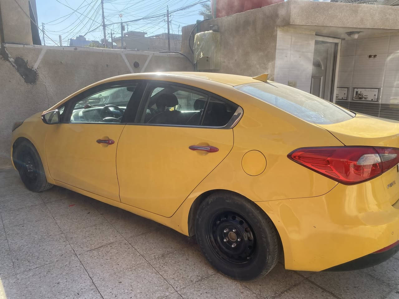 فورتي موديل ١٤فول مكينة ٢٠٠حادث بنيد تبديل فقط بدون ايرباك السعر ٩٩مكاني بغداد مدينة الصدر ***********
