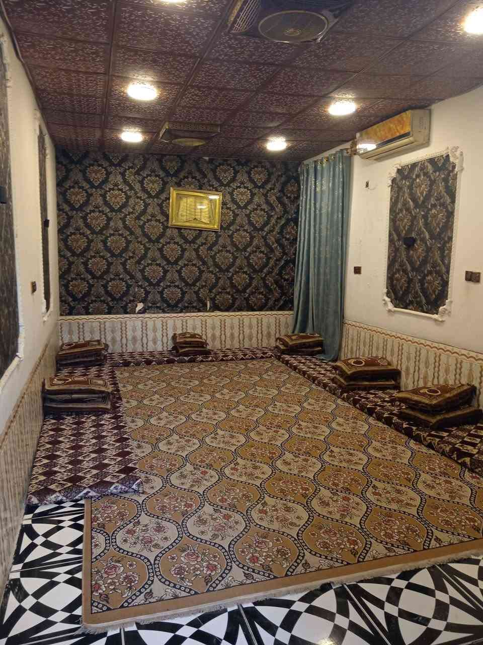 سلام وعليكم  بيت للبيع مساحه 300   بغدادابوغريب ابو منيصيرحي الكرامه مقابيل قطع الديوان ثاني قطعه عن الحولي   يحتوي علا حديقه 100متر 
يحتوي علا اربع غرف 
غرفه 4×5
غرفه4×5
غرفه 3×5
غرفه 5×6 
ستقبال 4×7ونص 
صحيات خارجه 
صحيات داخليه 
الاستفسار _ *********** واتساب
الرقم الثاني _*********** واتساب
