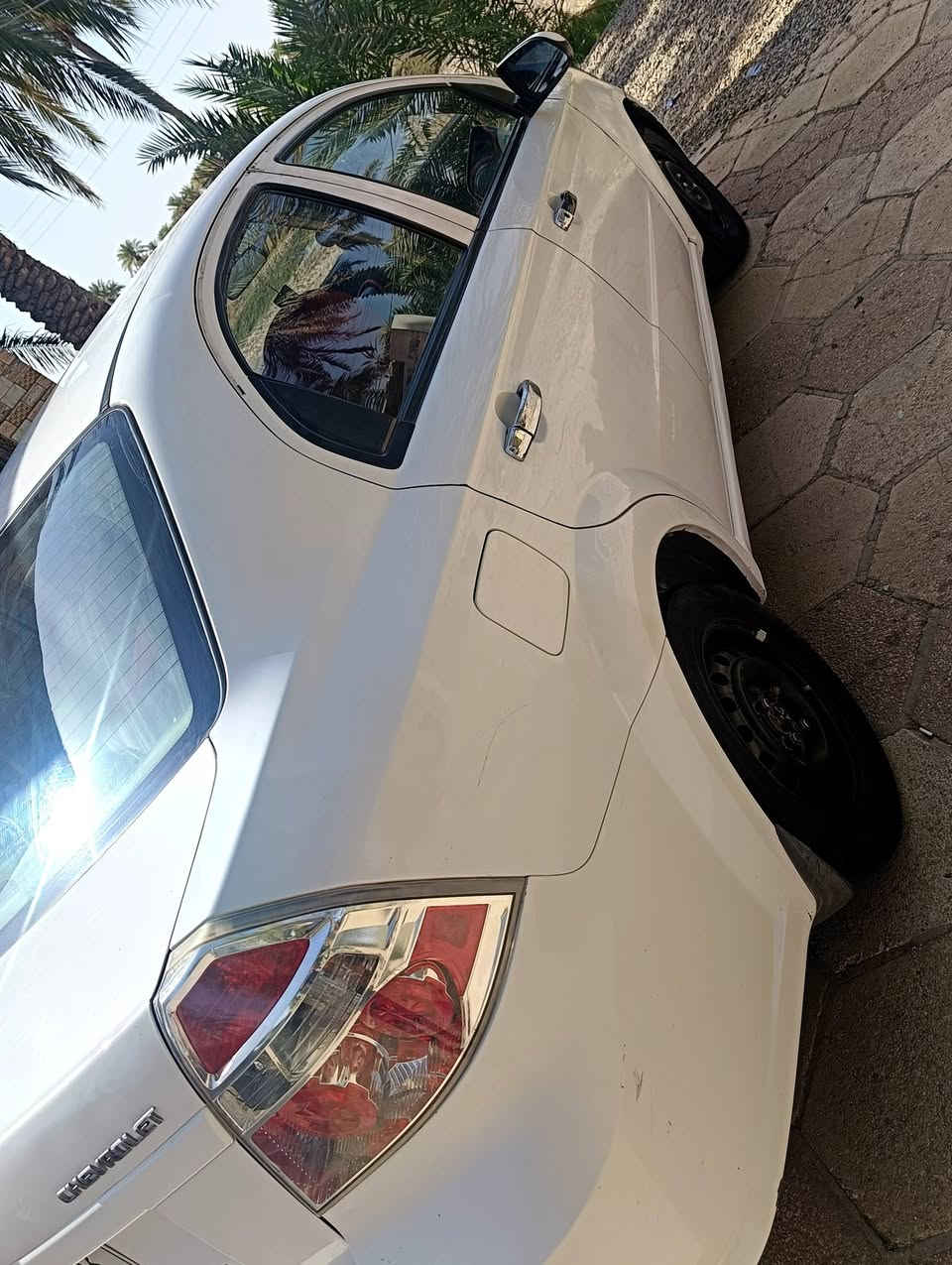 السلام عليكم افيو موديل 2010 خليجي گير و مكينه في حاله جيده + الكهربائية كلها شغاله 
الحداديه نص عمر 
سنويه صاقطه ب اسمي 
السياره بيها بنيد و جاملغ 
المكان الديوانية للاتصال ***********
