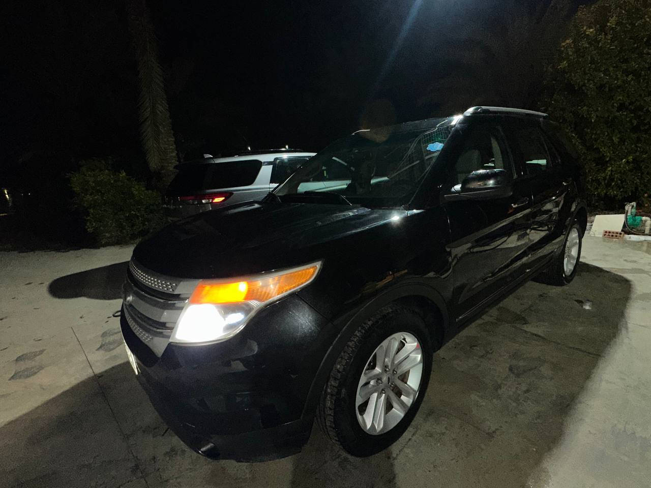 للبيع – Ford Explorer 2013
للبيع سيارة فورد اكسبلورر خليجي موديل 2013 بحالة ممتازة جدًا مكفولة  (بدون اي حادث) 

✅ المواصفات والتفاصيل:
• المحرك: 6 سلندر
• المسافة المقطوعة: 200الف كيلوفقط
• المحرك غير مفتوح – القير مكفول
• تمت صيانتها حديثًا بالكامل (إدامة شاملة)
• التبريد ثلاث قطع يعمل بكفاءة عالية
• الدواخل عسلي نظيف بدون تلف
• المواصفات: فئة عادية بدون بصمة وبدون سقف بانوراما
•مكان السيارة : صلاح الدين/بلد 
•السعر المطلوب:155$ قابل للتفاوض 
📞 للتواصل: ***********
