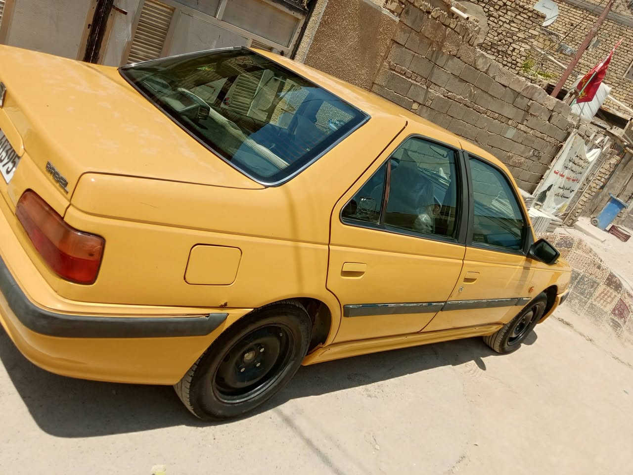 السلام وعليكم بيجو بارص 2015كفاله عامه لا ظربه ولا صبغ مكينه تبريد تخم تاير خير من الله مكان السياره الامين شارع النواب السعر 48 وبيه مجال ***********
