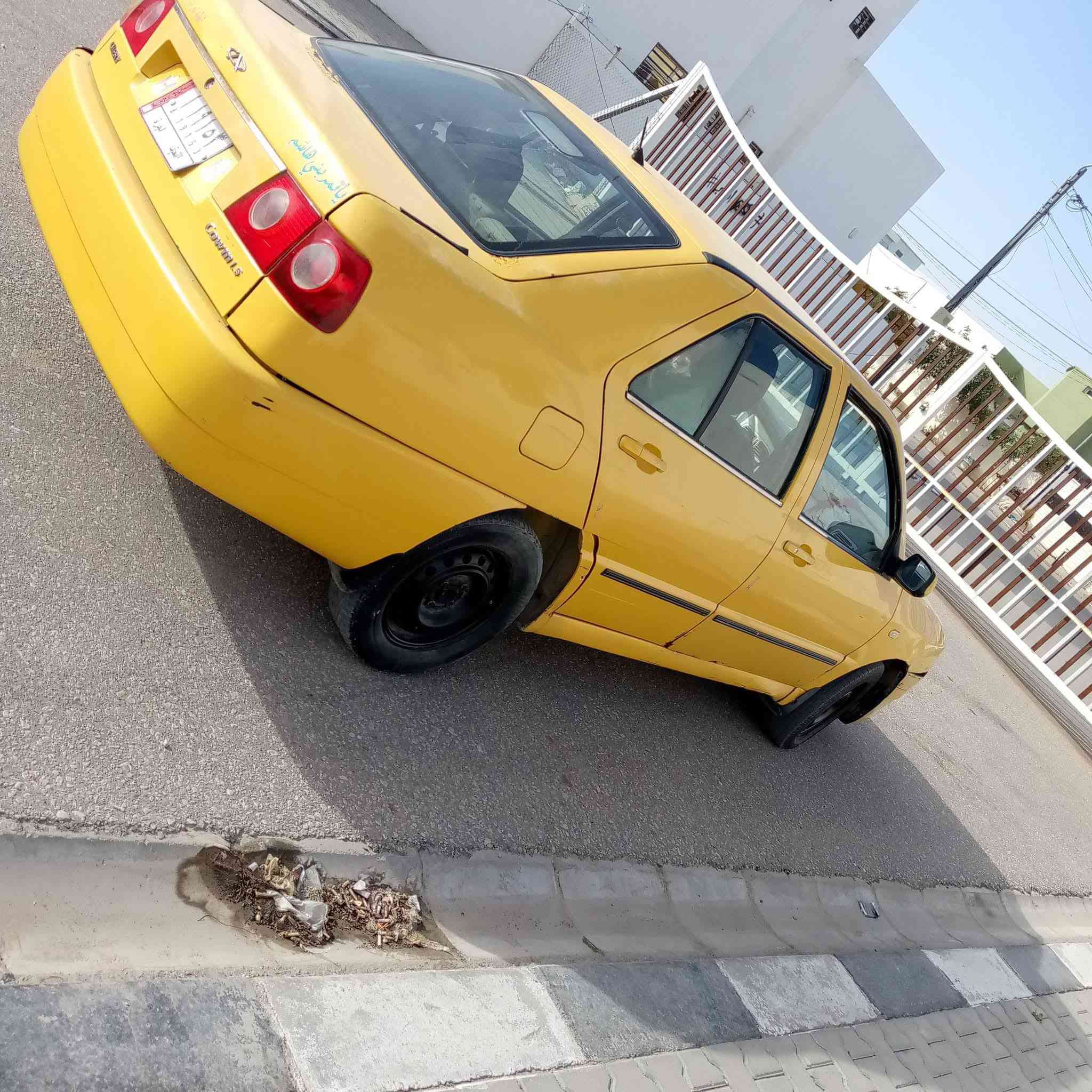 شيري كوين موديل 12 كير محرك مكفول جدد شادهن مال حاويه
شواصي بلاد 
كير عادي 
سنويه لل27 تحويل مباشر ثاني يوم 
عليها غرامه 250
وهيئه 200 
ذني ع مشتري 
السعر 15 
***********
مكان السياره كربلاء
