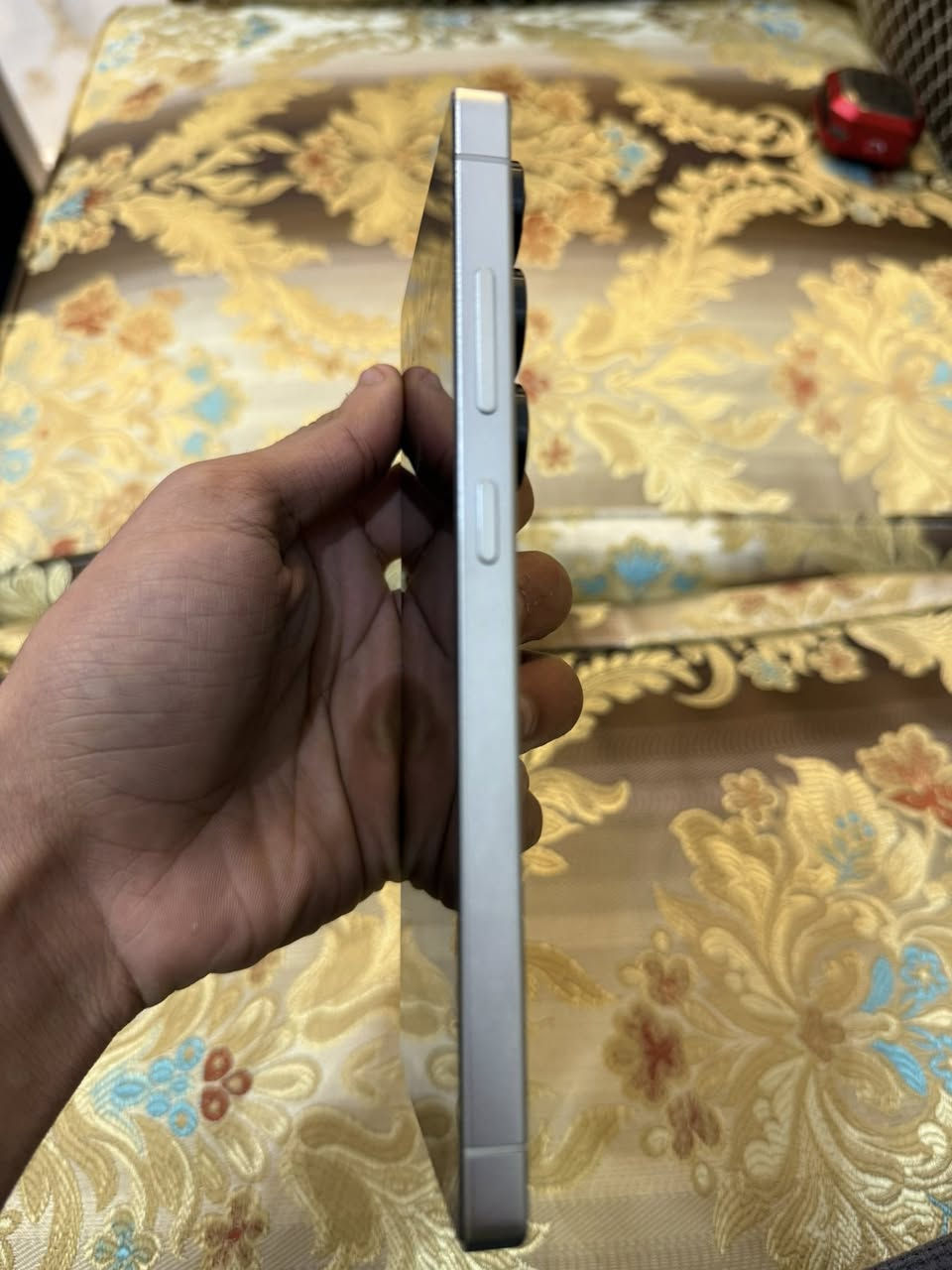 السلام عليكم عندي s25الترا ذاكره256
ضمان عين الفهد كل غراضه كامله مامفتوحات 

نظيف جدا جدا اخو الجديد 

سعر 1200 وبي مجال بسيط للشراي 

*********** الشراي يتواصل وياي واتساب أو اتصال على الرقم
